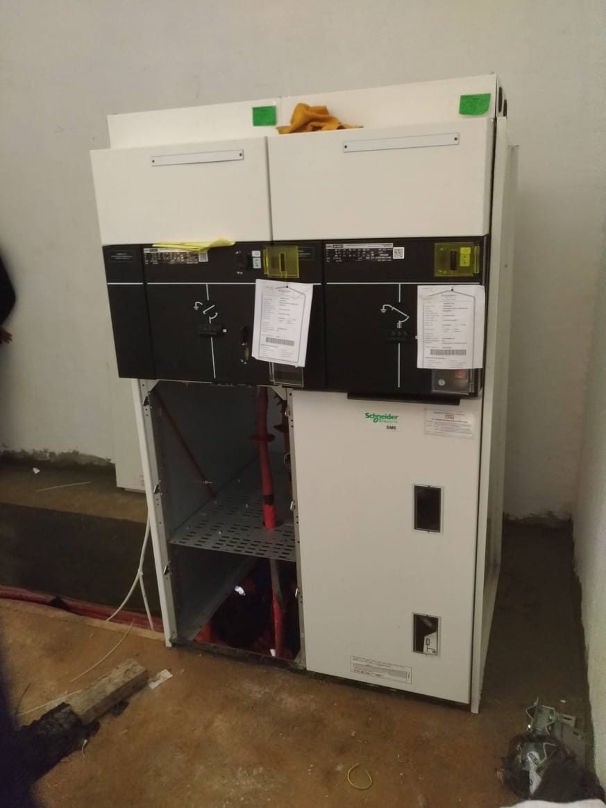 Cubicle Schneider - Gambar 4