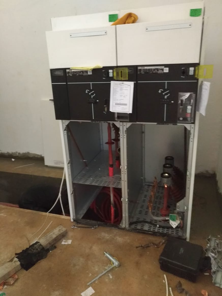 Cubicle Schneider - Gambar 2